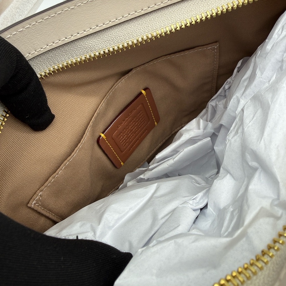 Coach Logan Duffle Bag With Star Print Chalk Cream - Picture 8 of 12